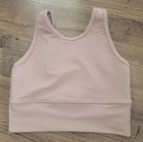 Strut This Crop One Size - Picture 2 of 6